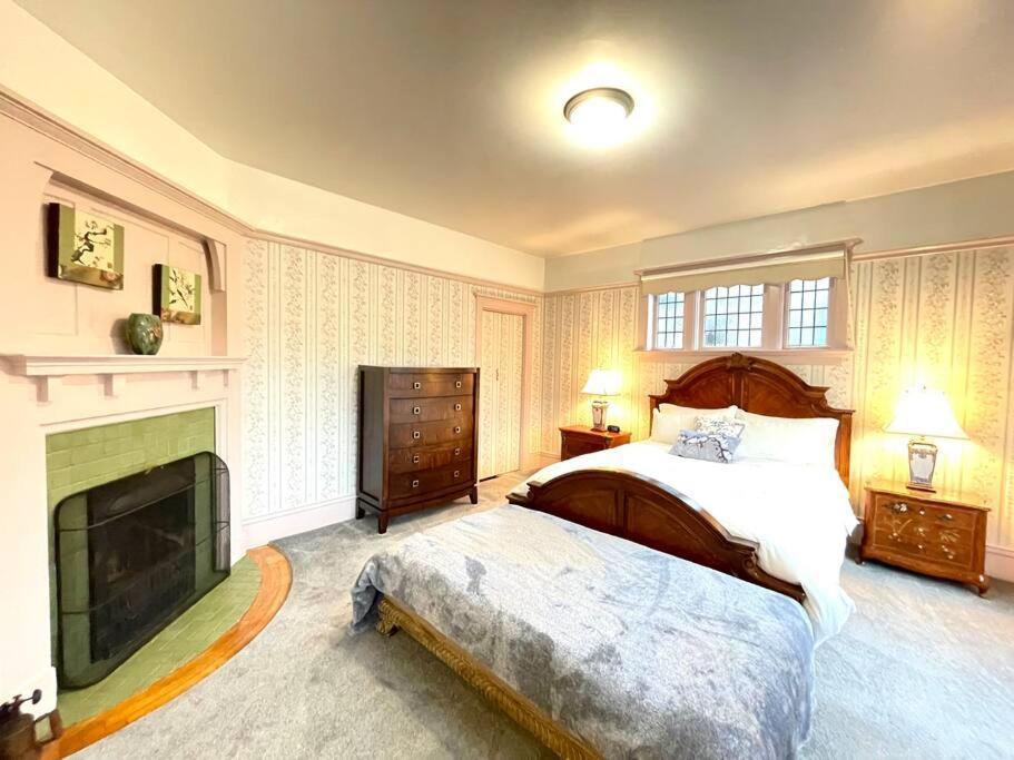 Parlor Suite In Heritage Manor, Fairfield, Near Dt ビクトリア エクステリア 写真